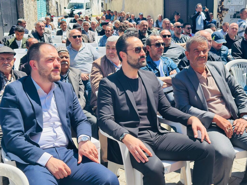 WhatsApp-Image-2025-05-18-at-12.51.20-1024x768 Mücahit Arınç’tan Akçaköy Mahallesi’ne Ziyaret: Hayır Programına Katıldı